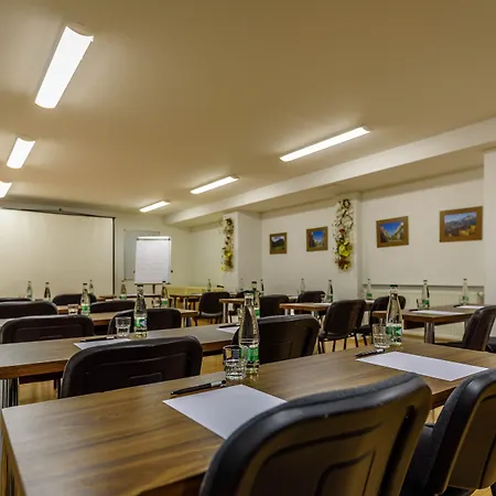 Boboty 酒店 日利纳