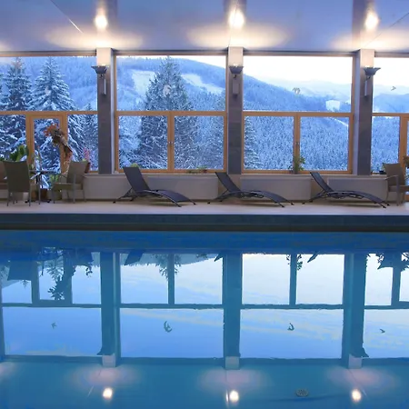 Hotel Boboty 3*