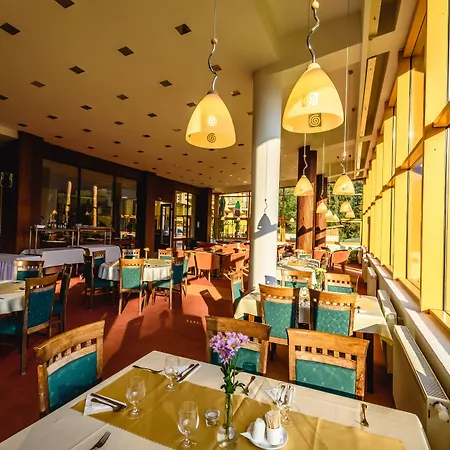Hotel Boboty 3*