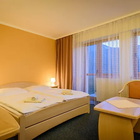 Hotel Boboty 3*